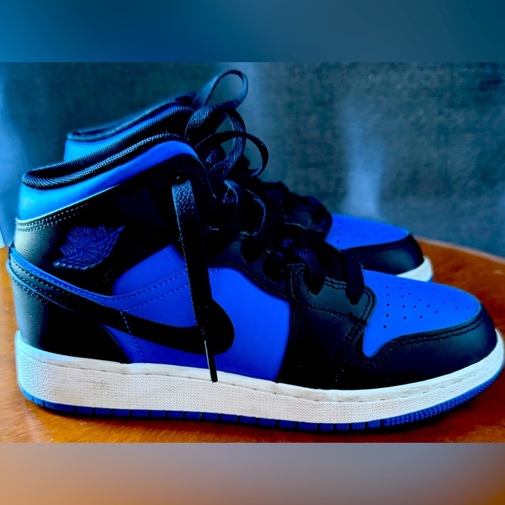 NWOT Nike Jordan Size 5